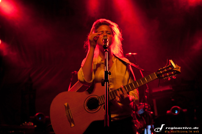 Selah Sue (live auf dem Reeperbahn Festival-Freitag 2011)